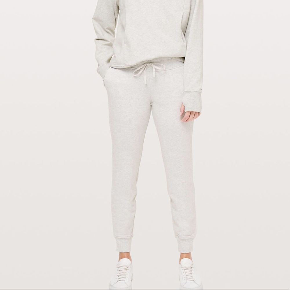 Lulu Lemon Warm Down Ultra-Light Gray Jogger II